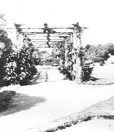 Public Gardens, Levin, c.1926 ?
