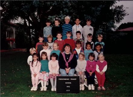 Poroutawhao School J2-3 Class Photo 1992 Poroutawhao School J2-3 Class Photo 1992