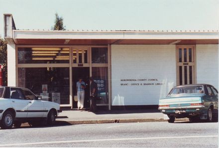 Exterior of Shannon Public Library, Plimmer Terrace, 1981