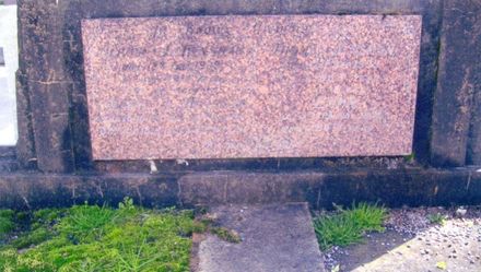 Albert Almadio HENSMAN headstone closer view