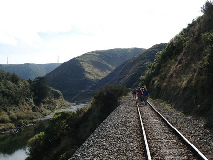 04 Walkers starting out along the track