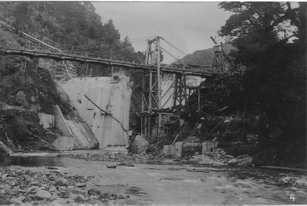 Similar view of construction of Upper Mangahao Dam (?), 1923