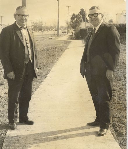 Mr Aplin & Mr Allan, Green Ave footpath, Levin, 1971