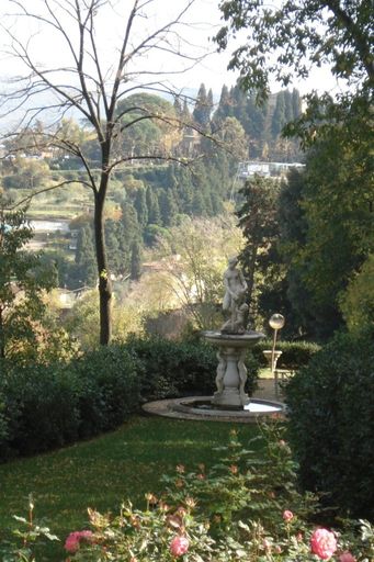 Statue in the Bardini Gardens