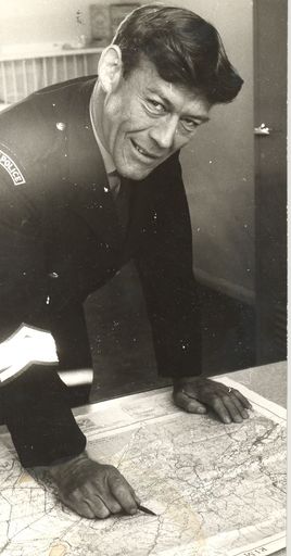 Police Sergeant Castell, Levin, 1968 - Resource cover image