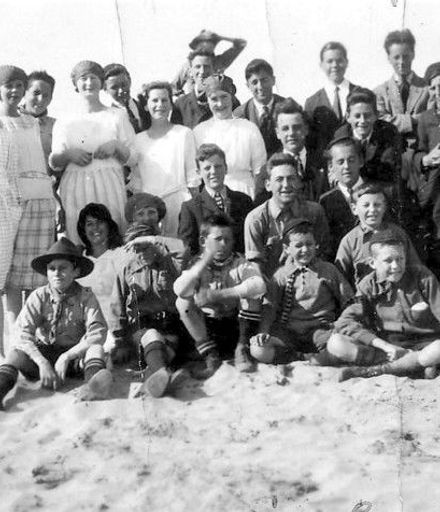 Shannon girls at Scout Camp with boys, Plimmerton, January 1922