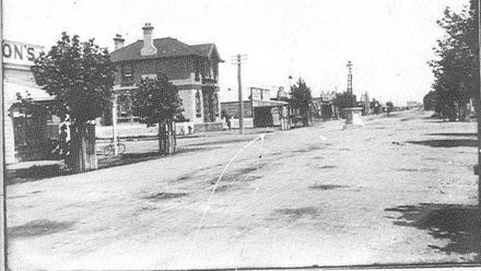 Oxford - Queen Street intersection looking south
