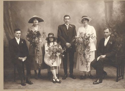 Wedding party - Wilfred and Nancy Ransom, 1920