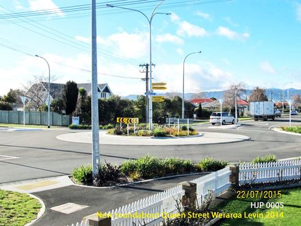 HJP 0006  New Roundabout Queen St - Weraroa Road Levin 22-7-20 - Resource cover image