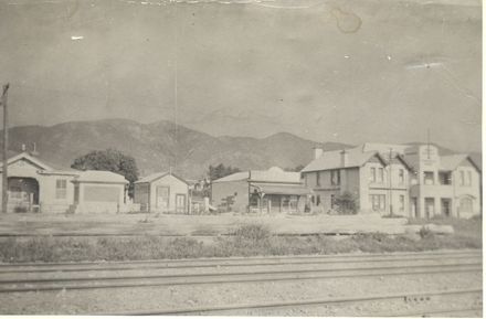 Honi Taipua Street, Manakau, showing P.O.,Cenotaph, BNZ, Grocery and Hotel