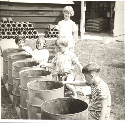Children at Tatum Park work week, 1968
