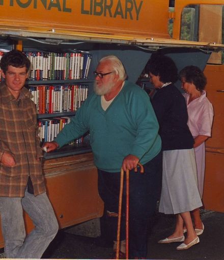Dylan Owen and others with National Library van outside Shannon Library, 1988