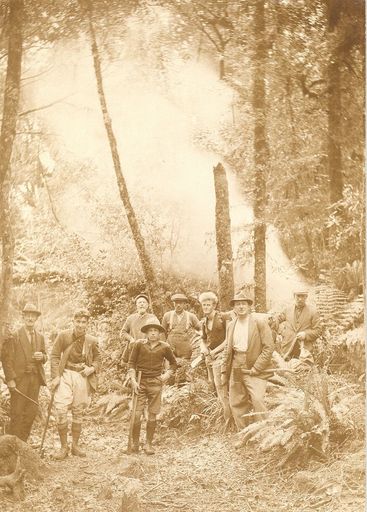 Waiopehu Track - Working Party (Sept 17-18 1927)