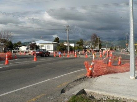 New,big roundabout on Queen St.