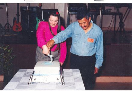 Tracey Finlay and Michael Herewini begin first cut of the cake