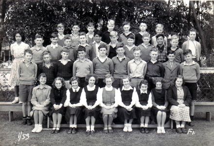 Class photo of Form 1 pupils (unidentified), Shannon School, 1953
