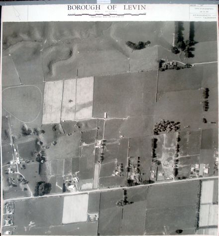 Aerial survey photograph (Levin)