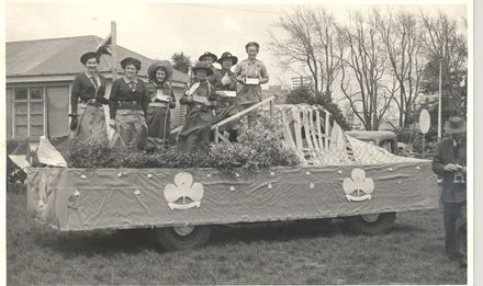 Girl Guides ' Float