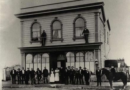 Henricksens Boarding House?