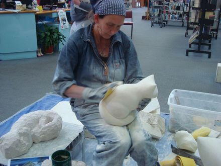 Sanding cat sculpture - Resource cover image