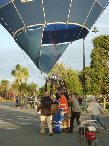 2011 Balloons - Friday morning in Levin Mall Carpark balloon trying to escape. - Resource cover image