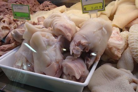 Pigs trotters