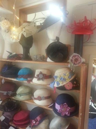 Garden 2 more hats for sale