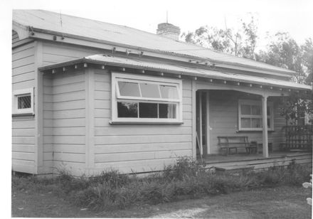 Old Ostler house (1 of 2), McArthur St., 1969