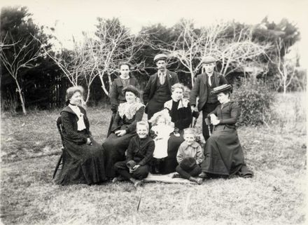 Family group (unidentified) 10 people in garden