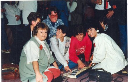 Christine Ellery, Lyn Maclean, Barbara Wilson, Lorraine Harris & Lynette Ruddle