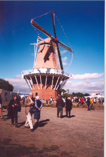 De Molen opening - Resource cover image