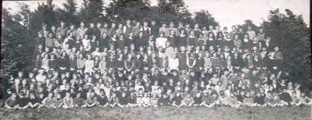 Shannon School - photo of all pupils, 1947