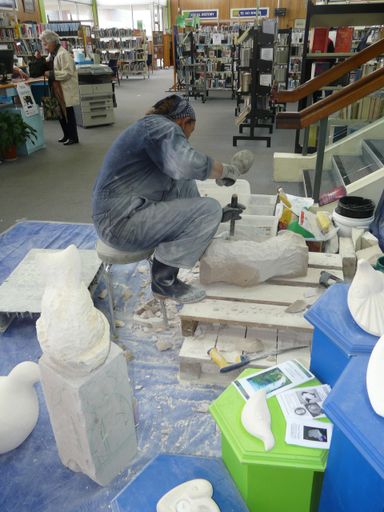 6 Chiselling sculpture