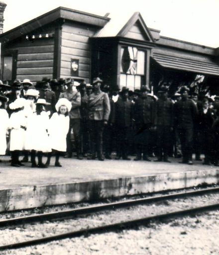 Farewell to troops for the Boer War at Shannon Station, c.1900