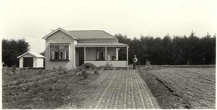 W. Thorley's House, Tiro Tiro Road