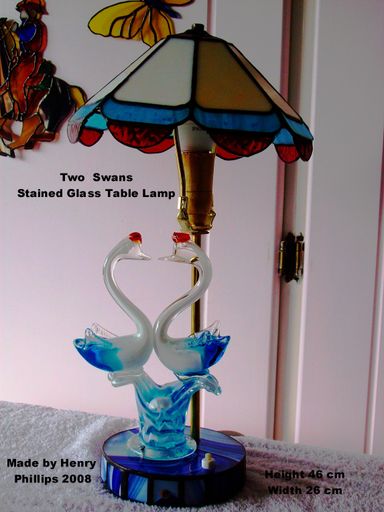 Two Swans table lamp