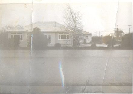 Salisbury Street corner, Levin. July 1962. - Resource cover image