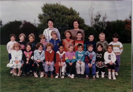 Poroutawhao School Junior Class Photo 1994