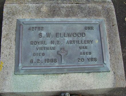 Stuart William ELLWOOD plaque