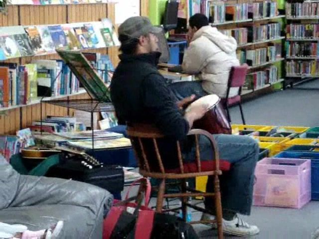 Cruisin on the InterIslander drummers - Resource cover image