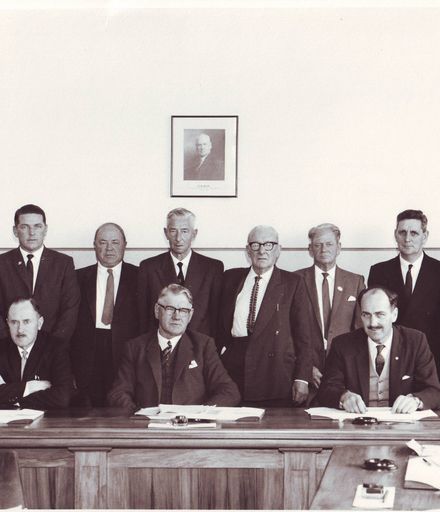 Members of the Board (11), 1962