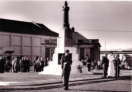 Anzac Ceremony at Cenotaph, 1980's-90's
