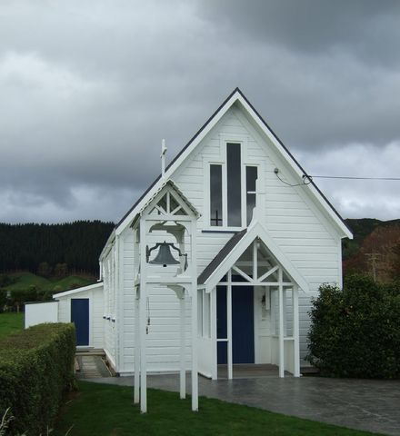 St Andrews Church - Showing Nave