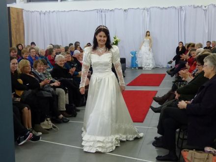 Heritage Wedding Fashion Parade - 1988 Lyn Swain second view - Resource cover image