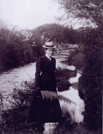 Gertrude Hallam, Otaura Stream, Shannon, 1901