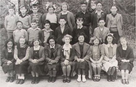 Poroutawhao School Senior Class Photo 1950