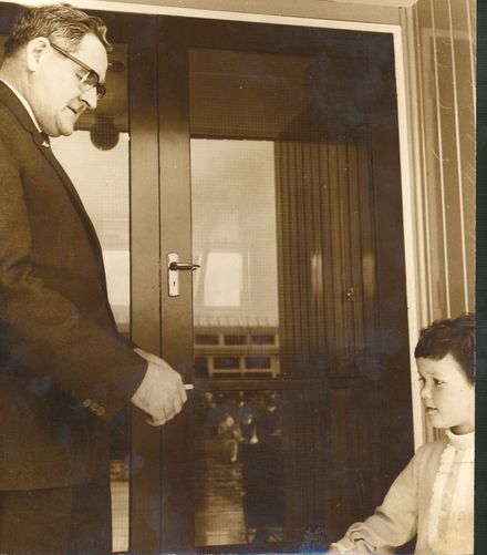 Official opening of assembly hall, Levin North School