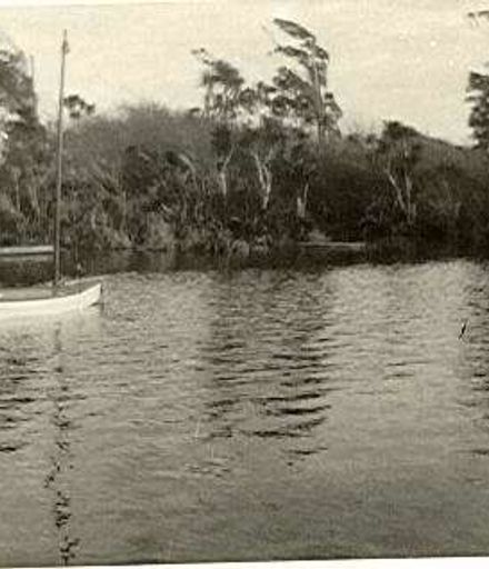Lake Horowhenua shore -1920's