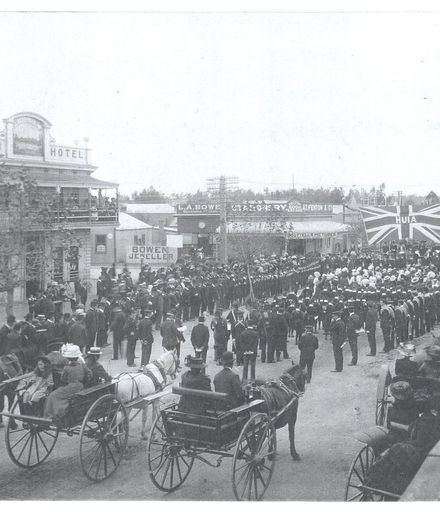 Huia Flag paraded at civic "Welcome Home" to men from the Boer War, 1903