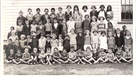 Poroutawhao School Photo 1932
